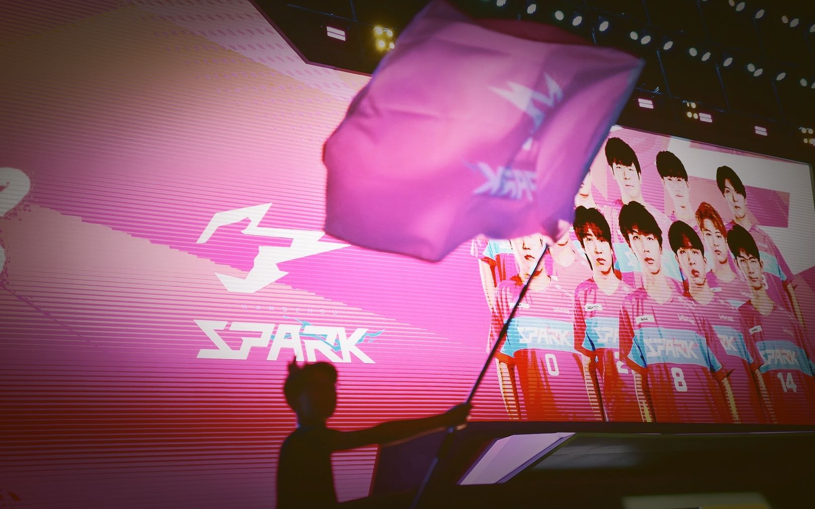 高尔夫杯赛,东城玄武队与荆楚闪电队绝杀,VAR改判成焦点!战术板得到兑现 高尔夫杯赛,东城玄武队与荆楚闪电队绝杀,VAR改判成焦点!战术板得到兑现